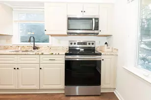 N11W31386 Fairfield Way, Delafield, WI 53018 - Photo 17