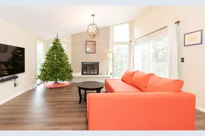 N11W31386  Fairfield Way, Delafield, WI 53018 - Photo 3