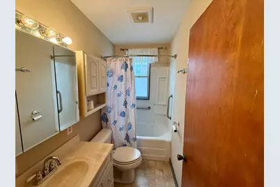 1310  Monroe Ave, South Milwaukee, WI 53172 - Photo 11