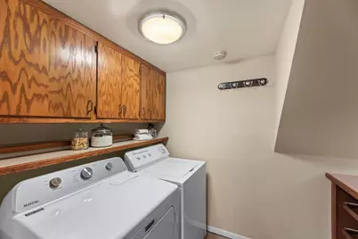 909  York Imperial Dr, Oconomowoc, WI 53066 - Photo 15