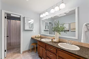 909 York Imperial Dr, Oconomowoc, WI 53066 - Photo 23