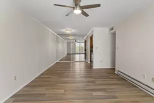 6100 W Stone Hedge Dr, Greenfield, WI 53220 - Photo 13