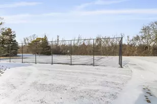 6100 W Stone Hedge Dr, Greenfield, WI 53220 - Photo 37