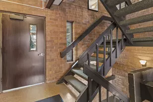 6100 W Stone Hedge Dr, Greenfield, WI 53220 - Photo 25