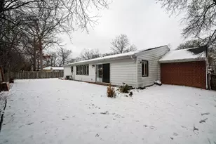 4520 N 109th St, Wauwatosa, WI 53225 - Photo 37