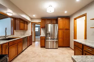 4520 N 109th St, Wauwatosa, WI 53225 - Photo 15