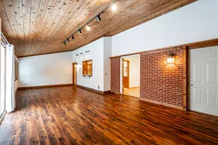 4520 N 109th St, Wauwatosa, WI 53225 - Photo 11