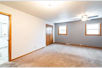 4520 N 109th St, Wauwatosa, WI 53225 - Photo 23