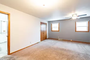 4520 N 109th St, Wauwatosa, WI 53225 - Photo 23