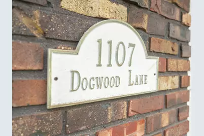 1107  Dogwood Ln, Waukesha, WI 53189 - Photo 35