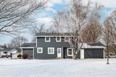 1107  Dogwood Ln, Waukesha, WI 53189 - Photo 3