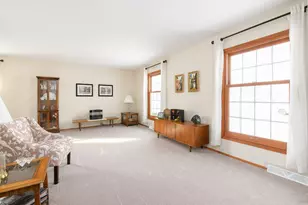 1107 Dogwood Ln, Waukesha, WI 53189 - Photo 9