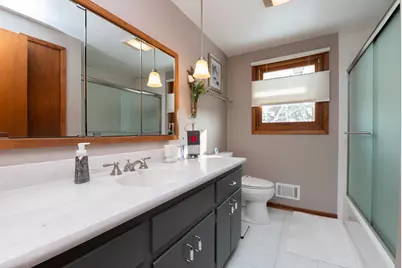 1107  Dogwood Ln, Waukesha, WI 53189 - Photo 15