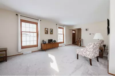 1107  Dogwood Ln, Waukesha, WI 53189 - Photo 23