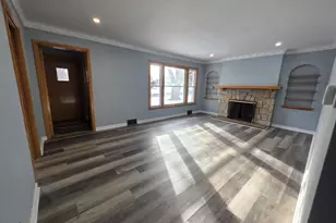 10208 W Spencer Pl, Milwaukee, WI 53224 - Photo 7