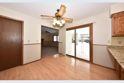2925 N 120th St, Wauwatosa, WI 53222 - Photo 9