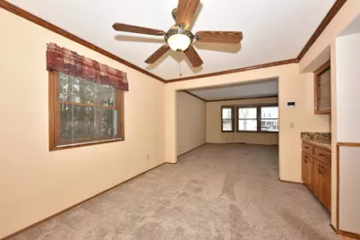 2925 N 120th St, Wauwatosa, WI 53222 - Photo 11