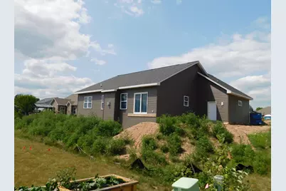 961  Horseshoe Ct, Belgium, WI 53004 - Photo 3