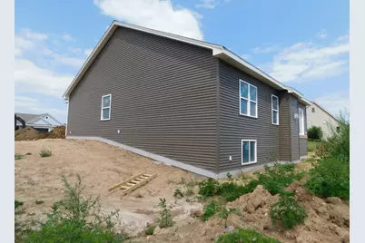 961  Horseshoe Ct, Belgium, WI 53004 - Photo 5
