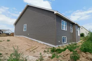 961 Horseshoe Ct, Belgium, WI 53004 - Photo 5