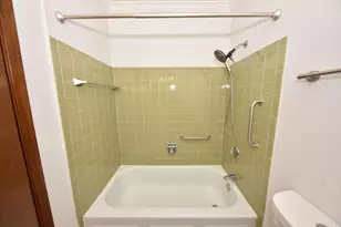 6030 W Calumet Rd, Milwaukee, WI 53223 - Photo 11