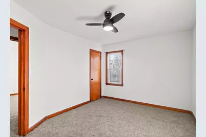 3855 S 15th Pl, Milwaukee, WI 53221 - Photo 11