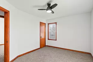 3855 S 15th Pl, Milwaukee, WI 53221 - Photo 11