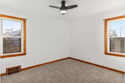 3855 S 15th Pl, Milwaukee, WI 53221 - Photo 7