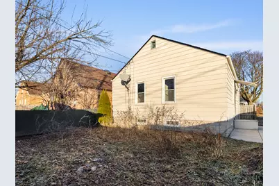 3855 S 15th Pl, Milwaukee, WI 53221 - Photo 25