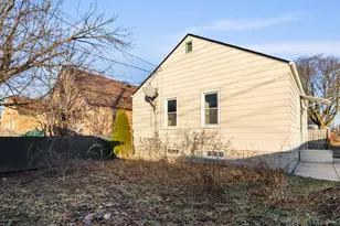 3855 S 15th Pl, Milwaukee, WI 53221 - Photo 25