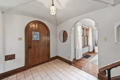 740 E Lexington Blvd, Whitefish Bay, WI 53217 - Photo 3