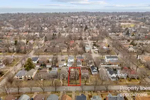 4522 N Marlborough Dr, Shorewood, WI 53211 - Photo 23