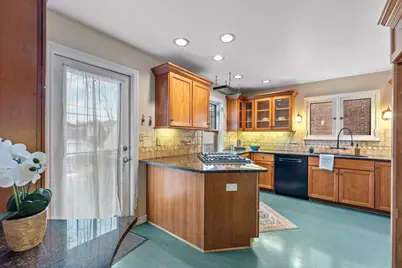 4522 N Marlborough Dr, Shorewood, WI 53211 - Photo 7