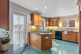 4522 N Marlborough Dr, Shorewood, WI 53211 - Photo 7