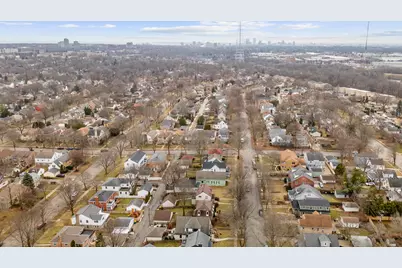 4522 N Marlborough Dr, Shorewood, WI 53211 - Photo 29