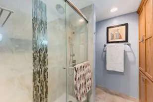 2525 S Shore Dr, Milwaukee, WI 53207 - Photo 13