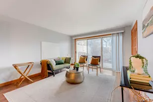 2525 S Shore Dr, Milwaukee, WI 53207 - Photo 11