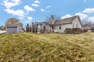 10393 S Katie Dr, Oak Creek, WI 53154 - Photo 21