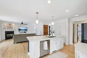 3810 Creekside Dr, Waukesha, WI 53189 - Photo 13