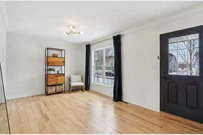 3810  Creekside Dr, Waukesha, WI 53189 - Photo 17