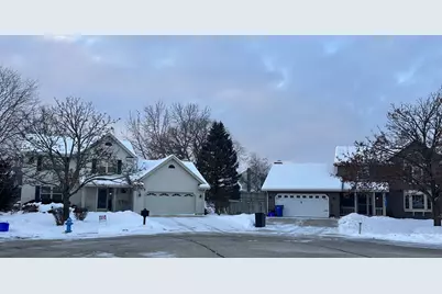 880  Uhen Ct, Burlington, WI 53105 - Photo 5