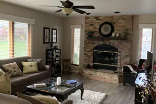 880 Uhen Ct, Burlington, WI 53105 - Photo 15