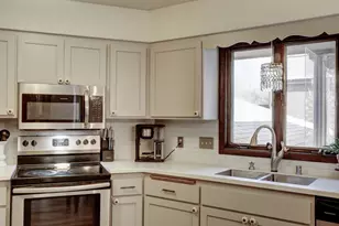 10939 W Coronado Ct, Franklin, WI 53132 - Photo 11