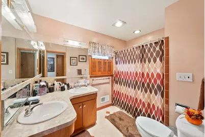 3722  Saint Clair St, Racine, WI 53402 - Photo 11