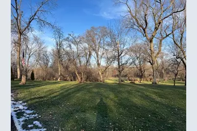 7260 S Hillside Dr, Franklin, WI 53132 - Photo 3