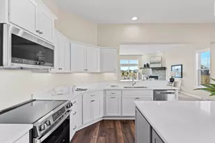 1380 Prairie Creek Cir, Oconomowoc, WI 53066 - Photo 7