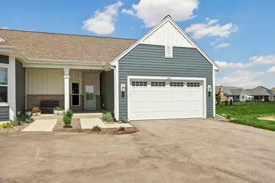 1388  Prairie Creek Cir #12E, Oconomowoc, WI 53066 - Photo 5