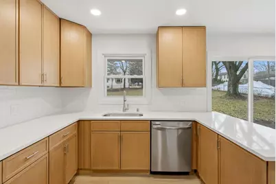 247 S 17th Ave, West Bend, WI 53095 - Photo 11