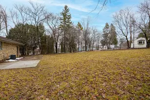 247 S 17th Ave, West Bend, WI 53095 - Photo 27