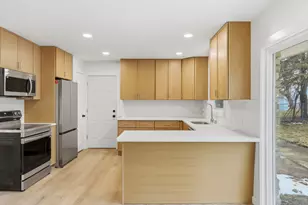 247 S 17th Ave, West Bend, WI 53095 - Photo 7